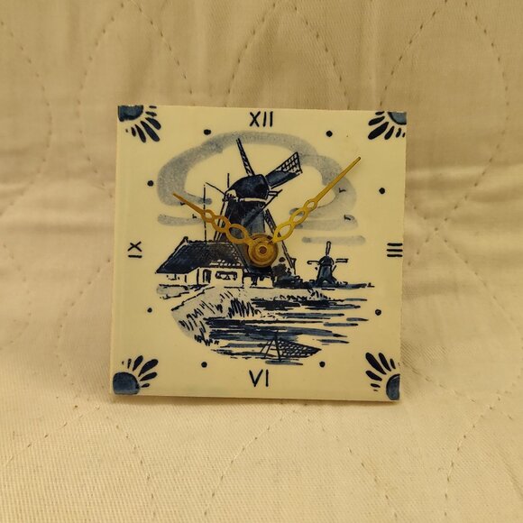 Vintage Clock Porcelain Wall Plate Dutch Scene Tile - Picture 1 of 4